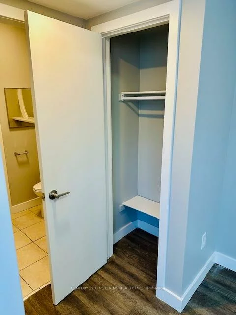 2029-2031, Eglinton, Caledonia-Fairbank, Toronto