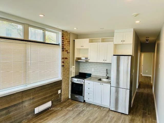 2029-2031, Eglinton, Caledonia-Fairbank, Toronto