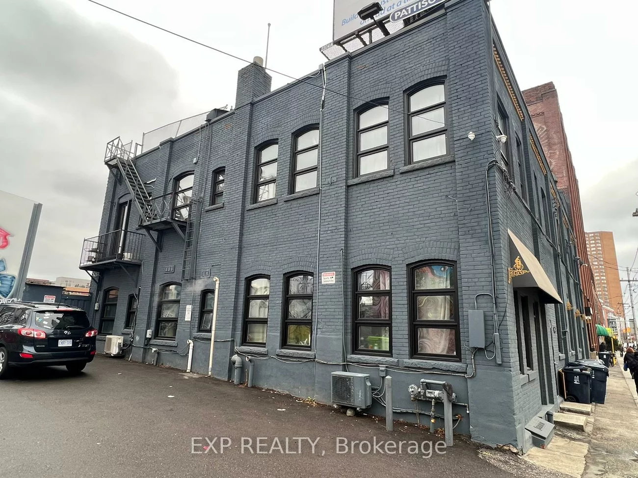 2480, Dundas, High Park North, Toronto