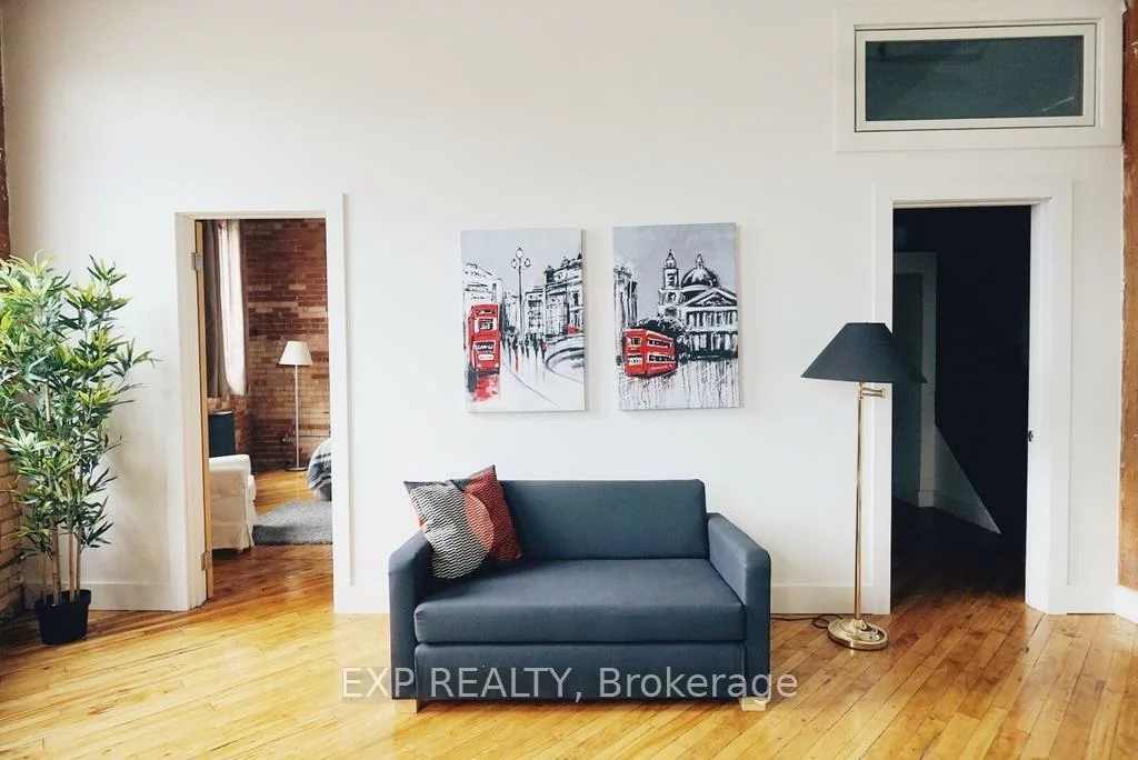 2480, Dundas, High Park North, Toronto
