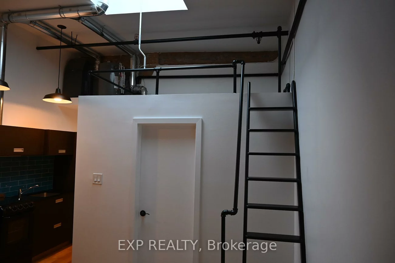 2480, Dundas, High Park North, Toronto