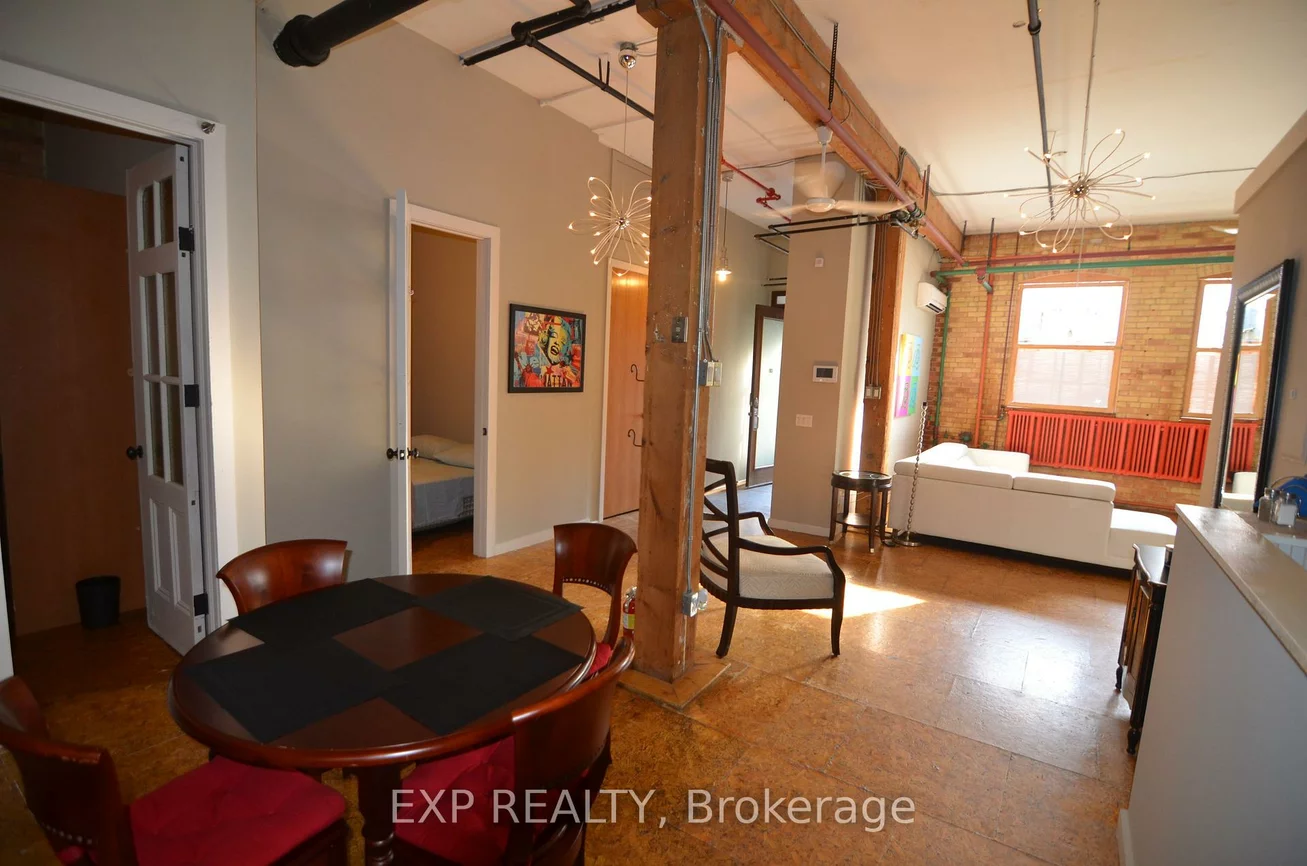 2480, Dundas, High Park North, Toronto