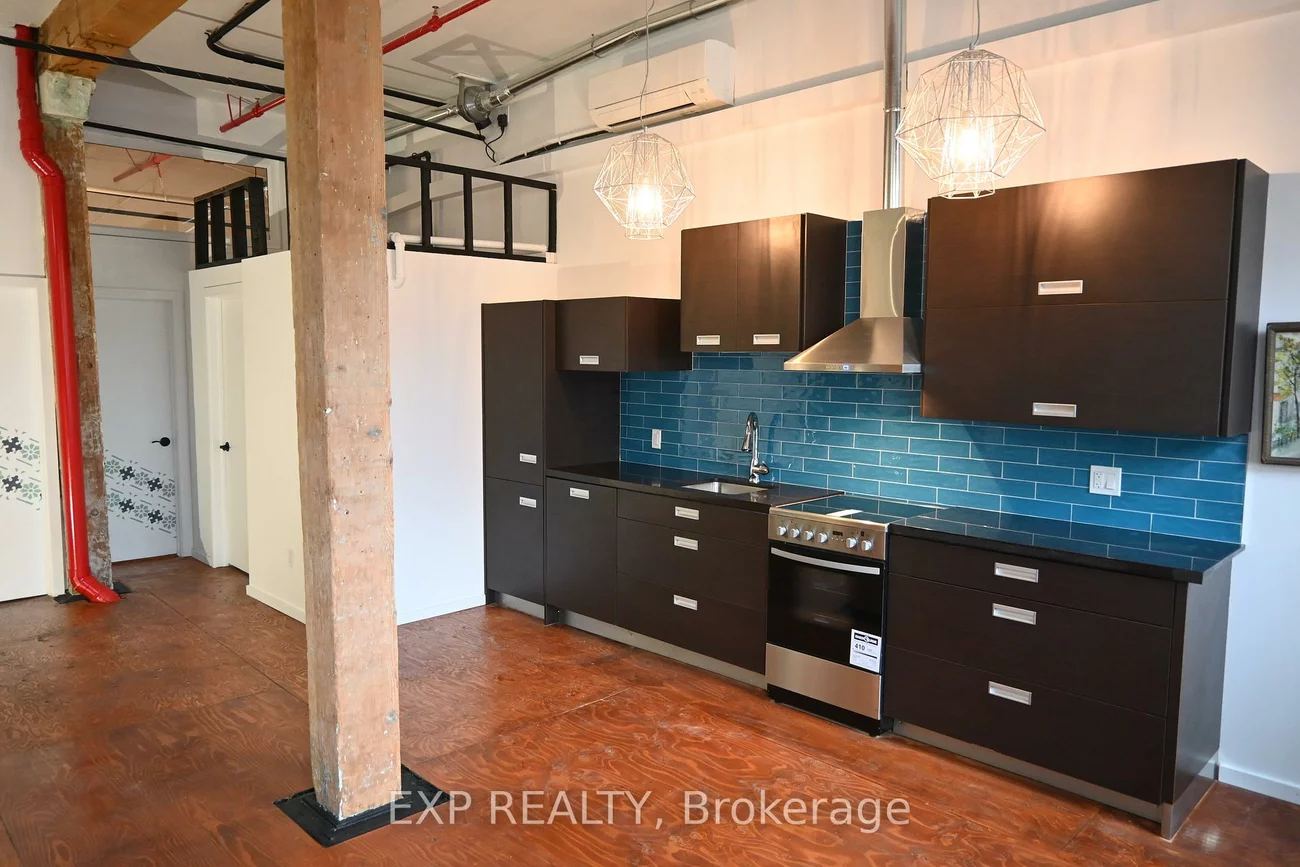 2480, Dundas, High Park North, Toronto