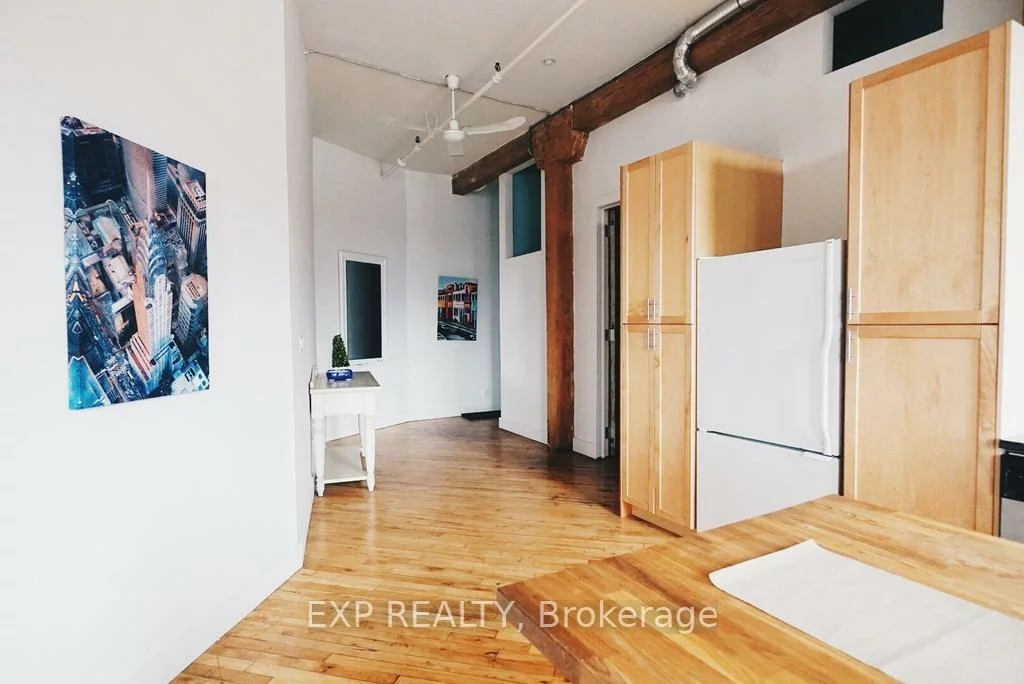 2480, Dundas, High Park North, Toronto