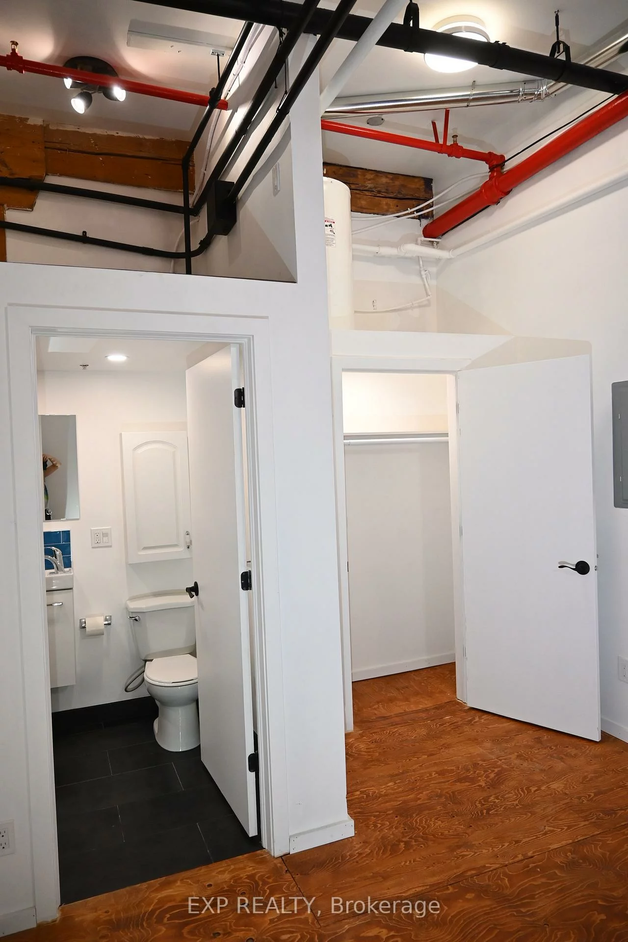 2480, Dundas, High Park North, Toronto