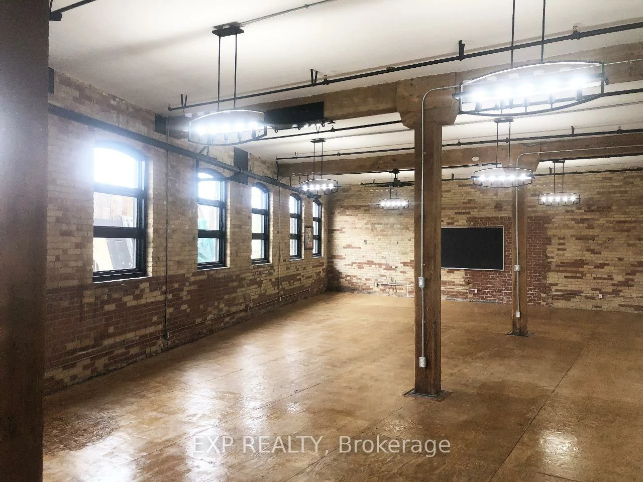 2480, Dundas, High Park North, Toronto