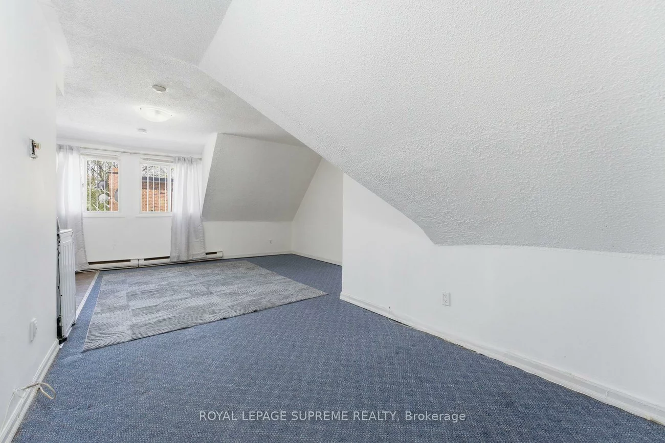 20, Maynard, South Parkdale, Toronto