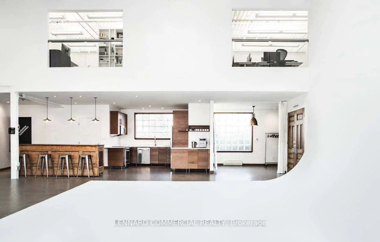 1444, Dupont, Junction Area, Toronto