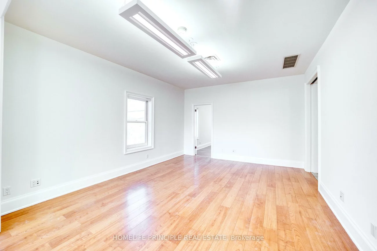 995, Dupont, Dovercourt-Wallace Emerson-Junction, Toronto