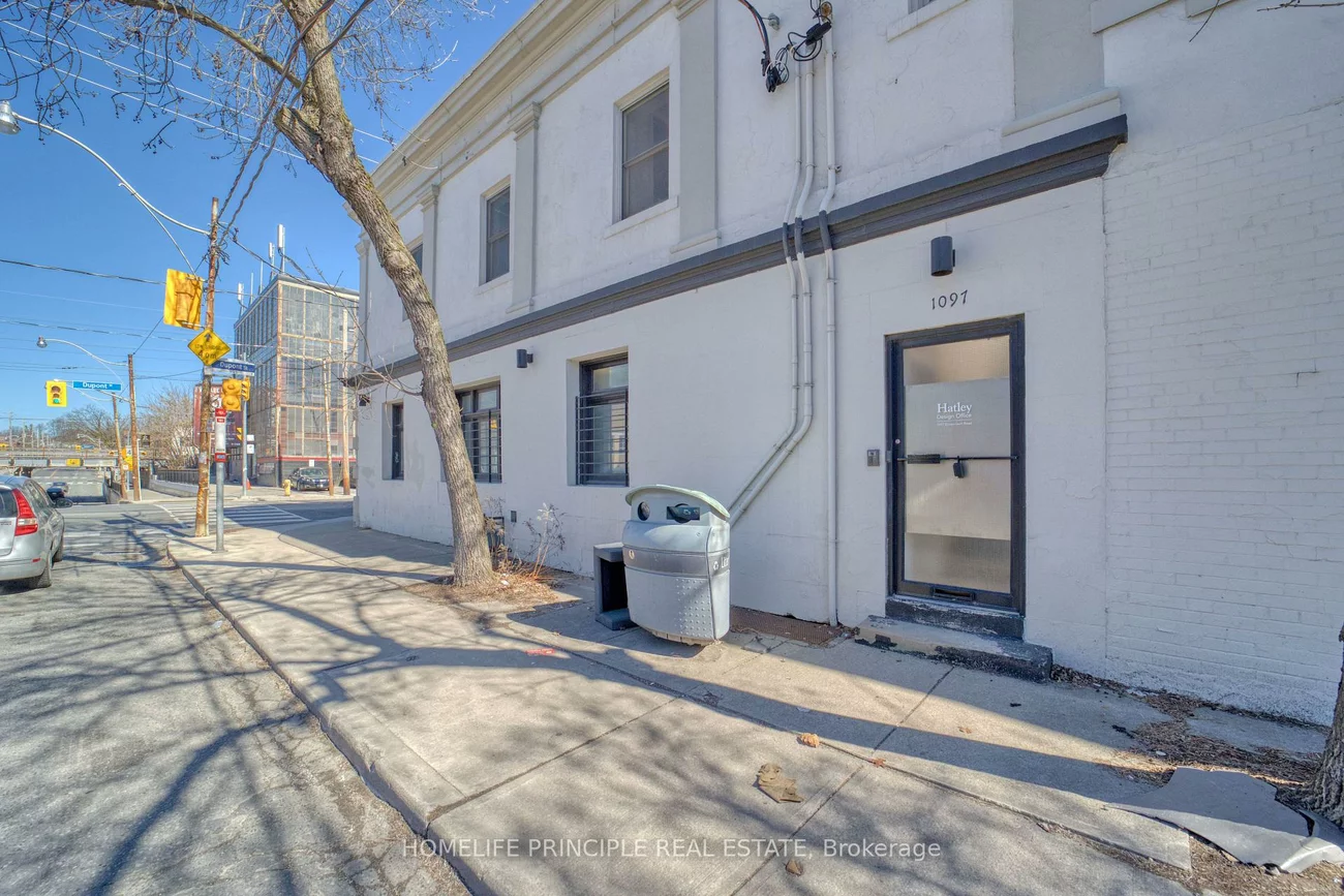 995, Dupont, Dovercourt-Wallace Emerson-Junction, Toronto