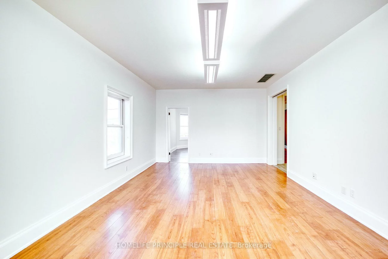 995, Dupont, Dovercourt-Wallace Emerson-Junction, Toronto