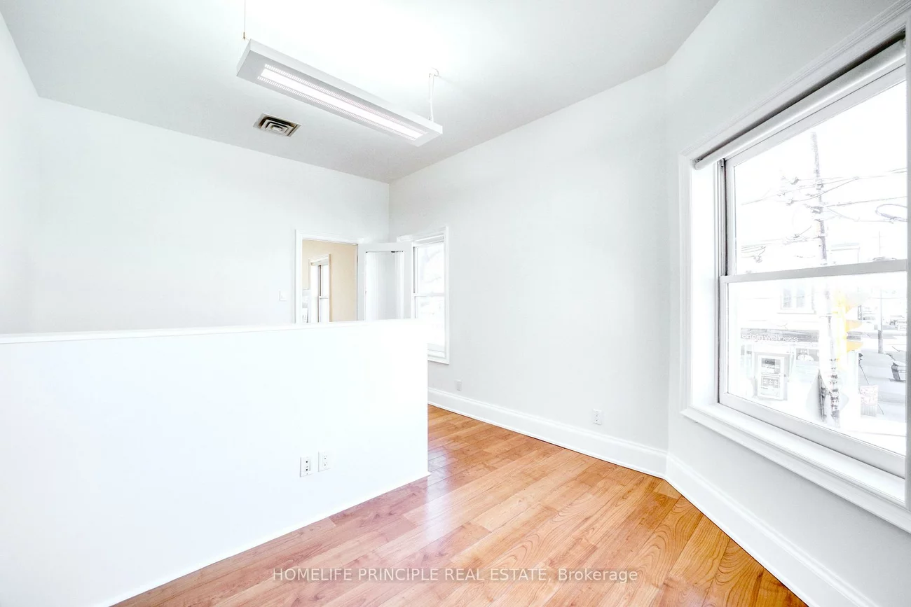 995, Dupont, Dovercourt-Wallace Emerson-Junction, Toronto
