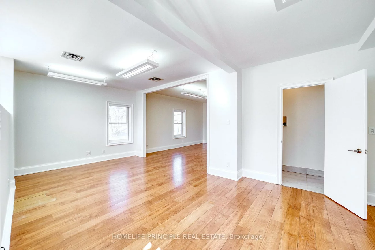 995, Dupont, Dovercourt-Wallace Emerson-Junction, Toronto