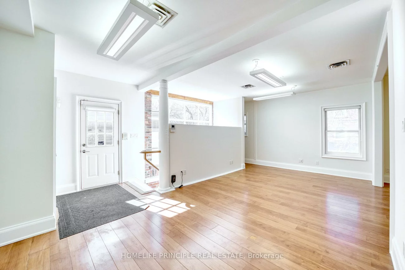 995, Dupont, Dovercourt-Wallace Emerson-Junction, Toronto