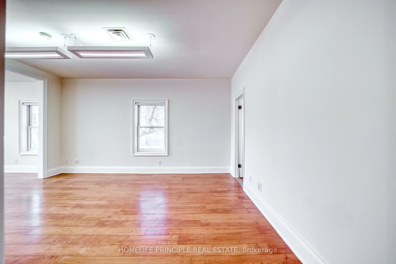 995, Dupont, Dovercourt-Wallace Emerson-Junction, Toronto