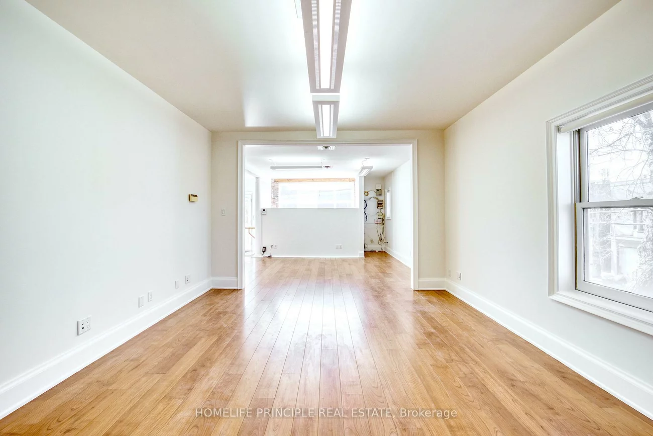 995, Dupont, Dovercourt-Wallace Emerson-Junction, Toronto