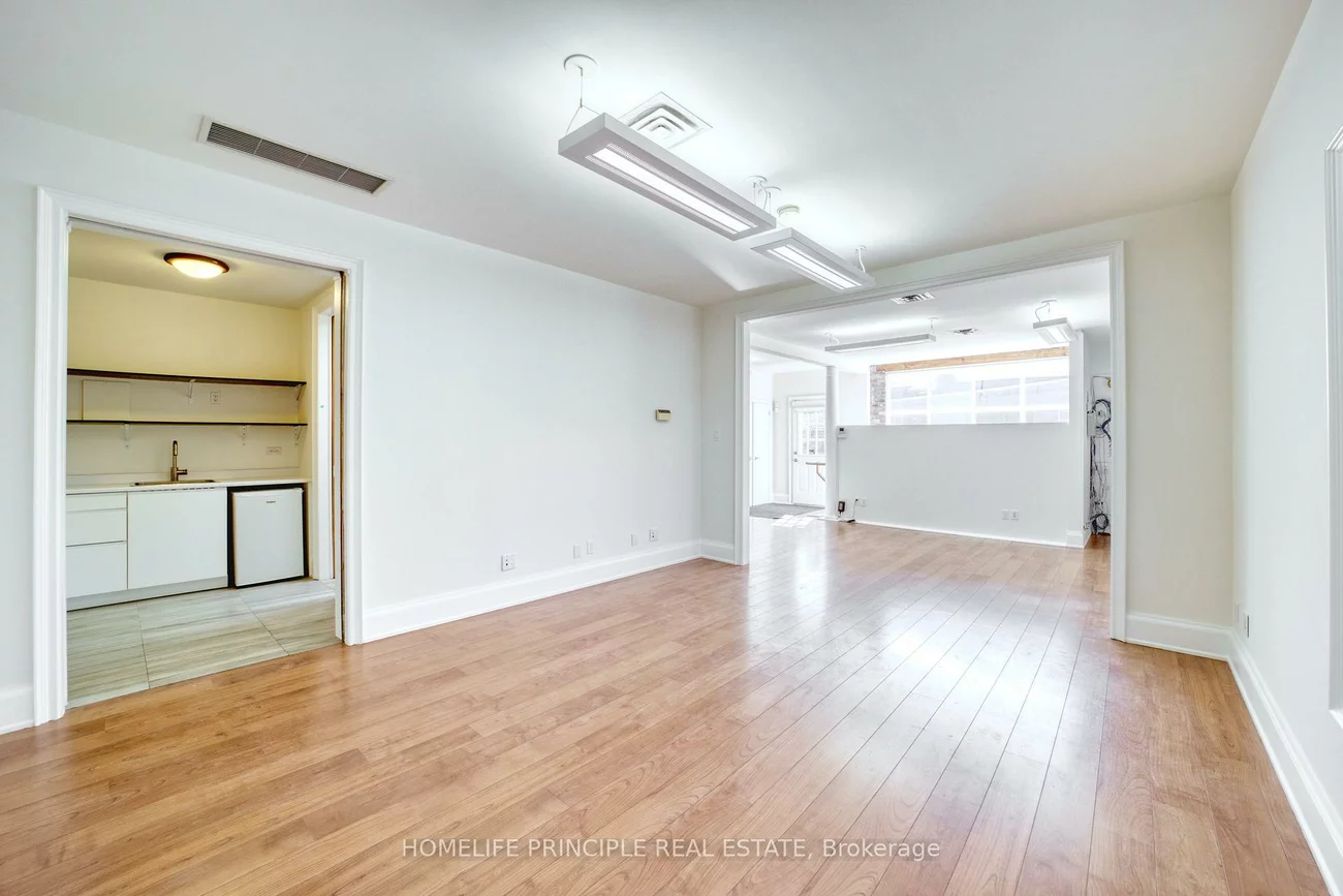 995, Dupont, Dovercourt-Wallace Emerson-Junction, Toronto