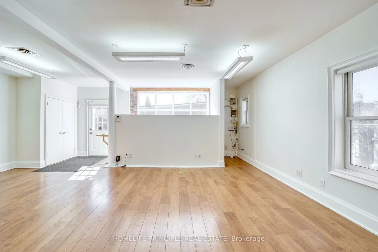 995, Dupont, Dovercourt-Wallace Emerson-Junction, Toronto