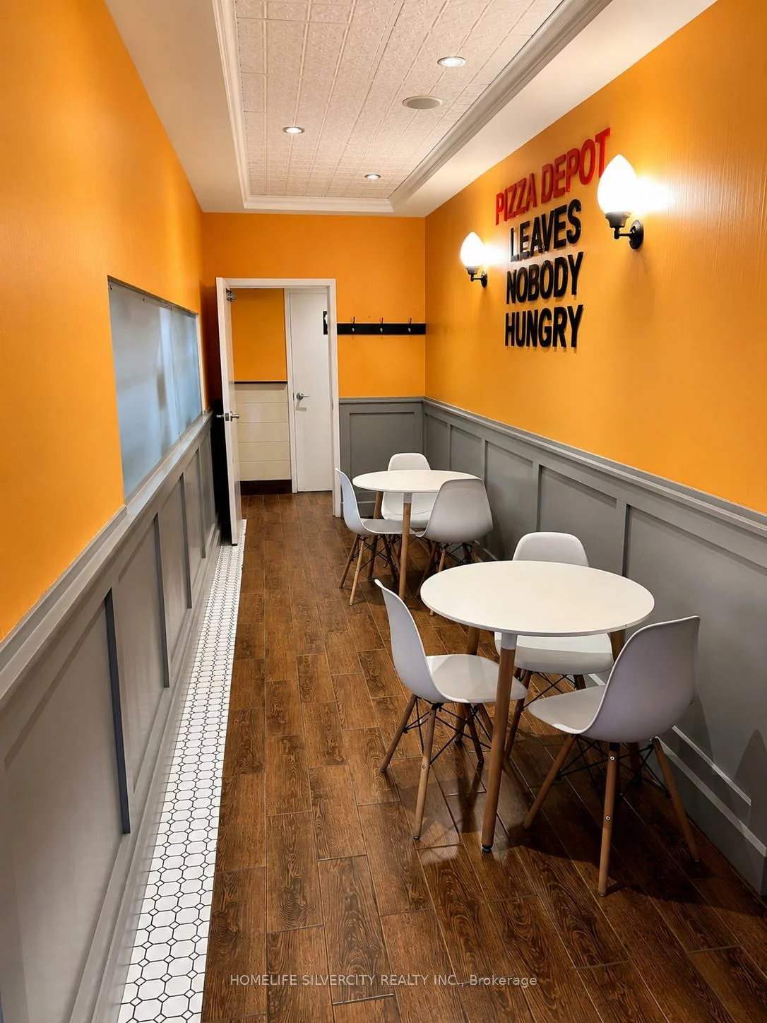 4986, Dundas, Islington-City Centre West, Toronto