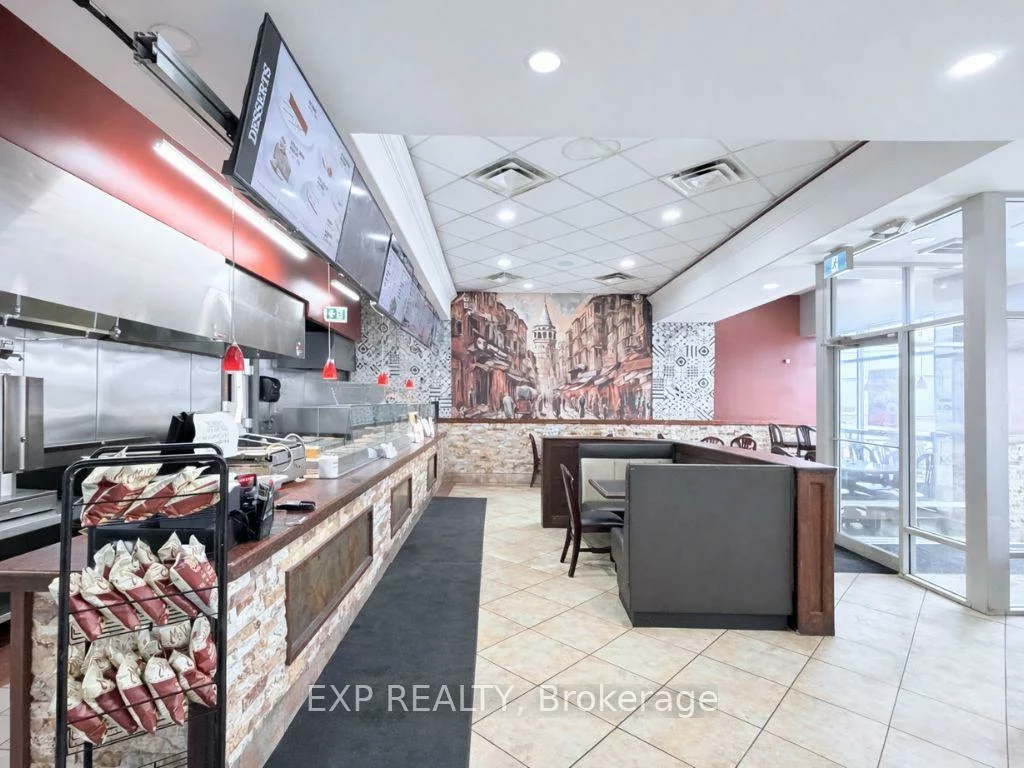 285, Rexdale, West Humber-Clairville, Toronto