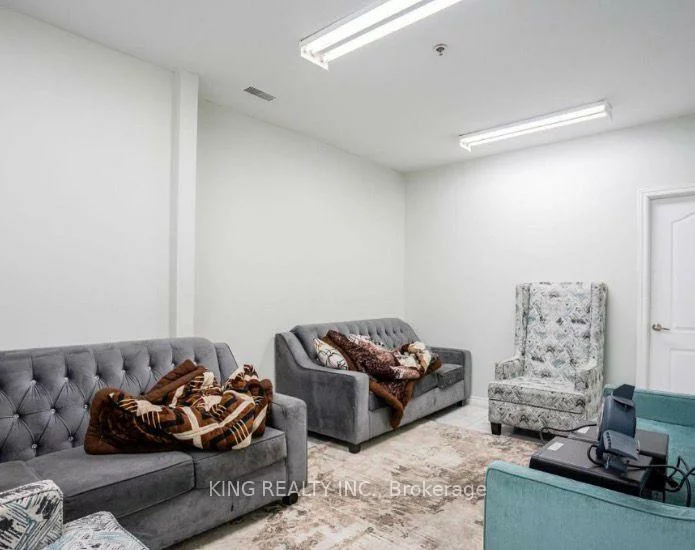 67, Westmore, West Humber-Clairville, Toronto