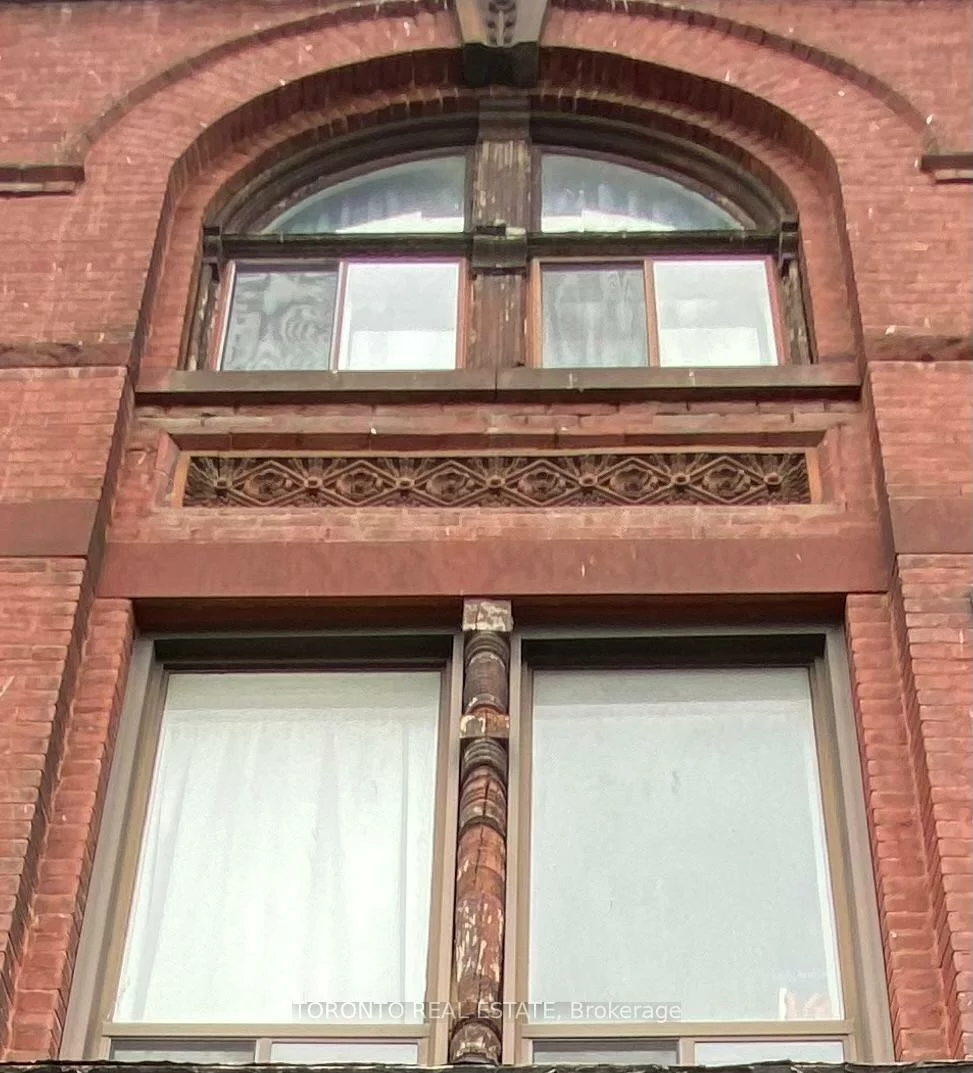1378, Queen, South Parkdale, Toronto