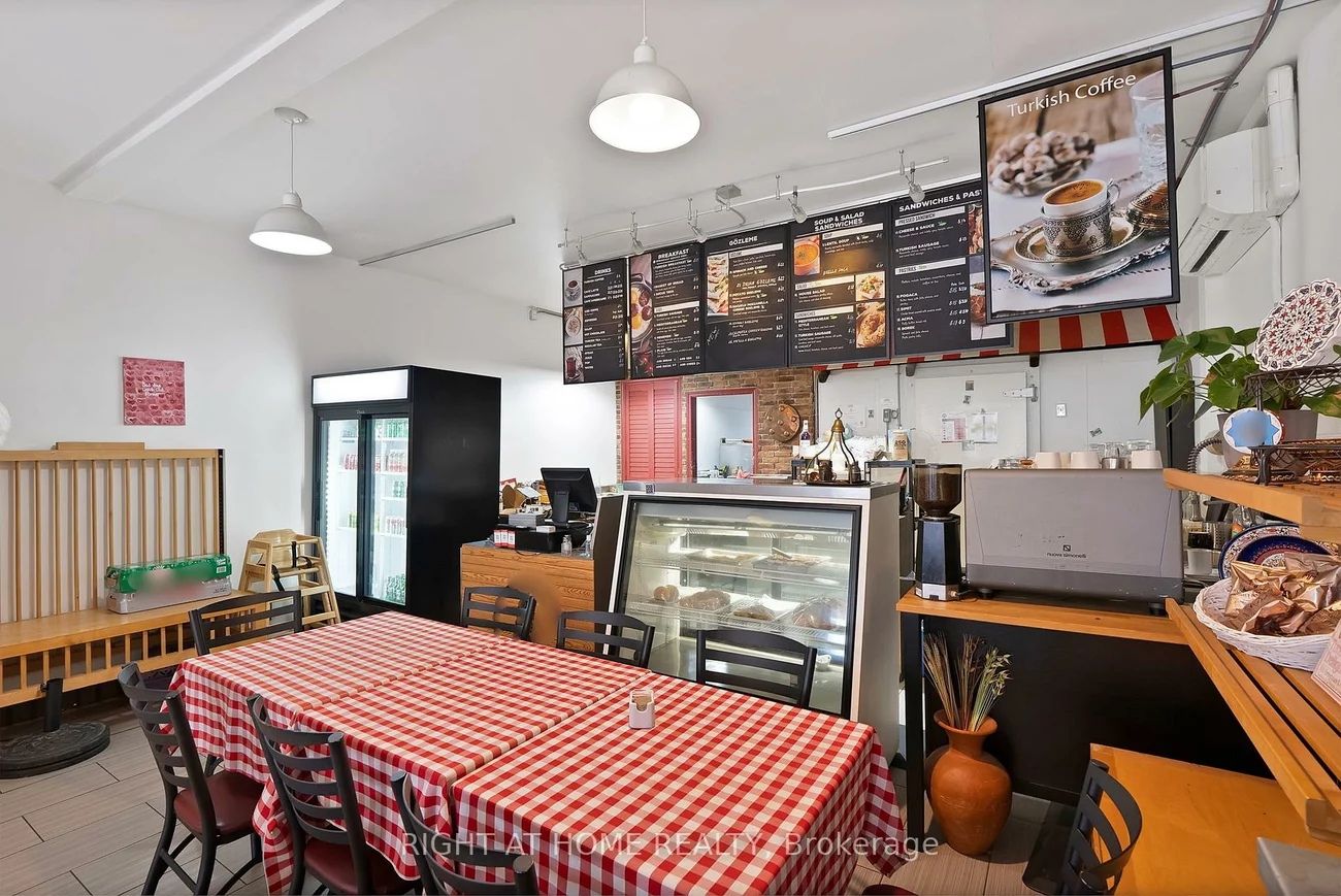 5122, Dundas, Islington-City Centre West, Toronto