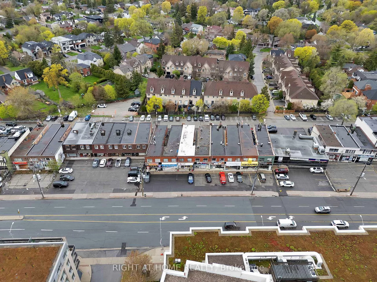 5122, Dundas, Islington-City Centre West, Toronto