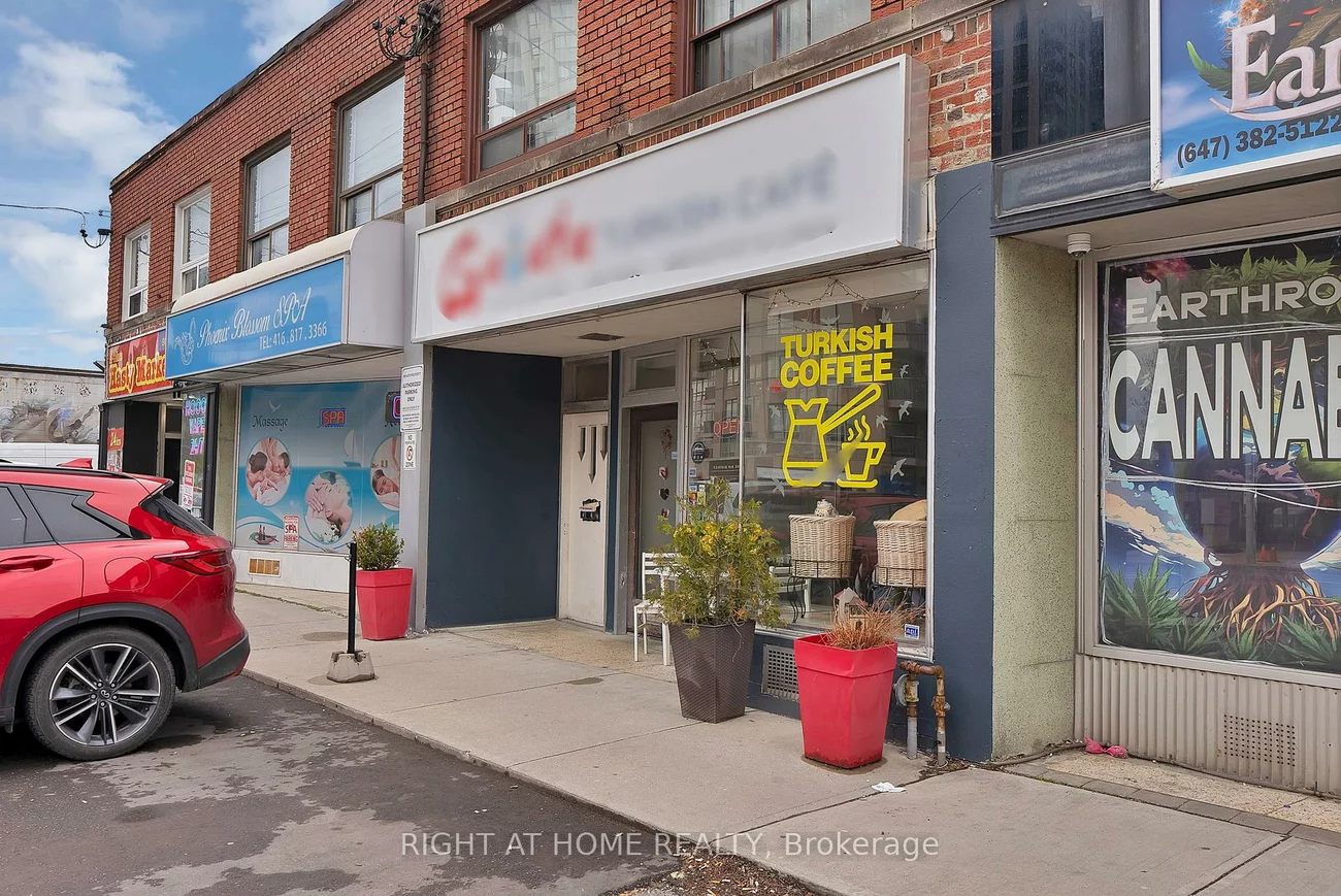 5122, Dundas, Islington-City Centre West, Toronto