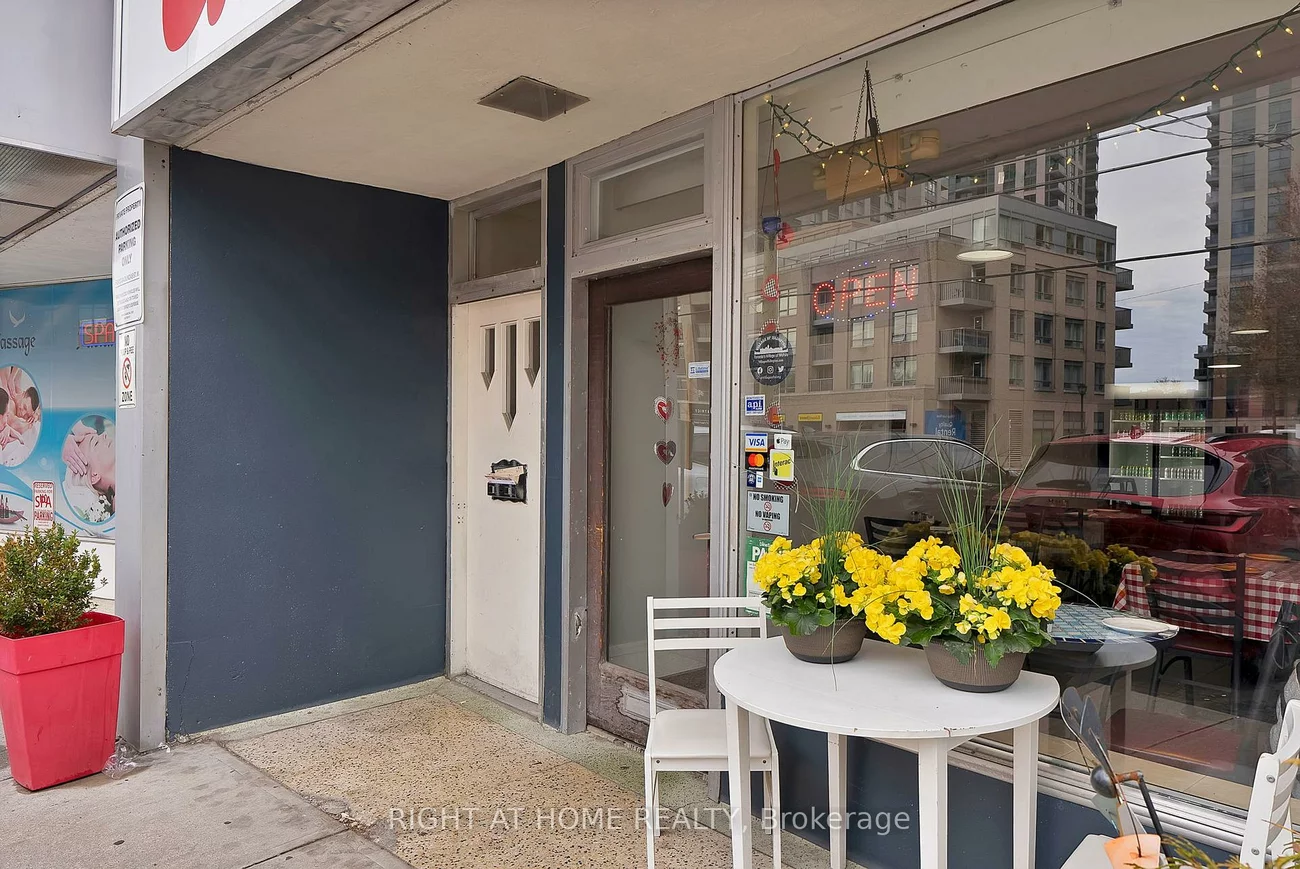 5122, Dundas, Islington-City Centre West, Toronto