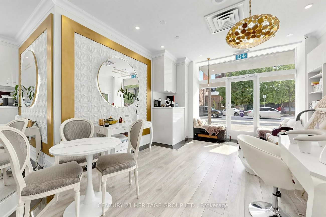 220, Bloor, Annex, Toronto