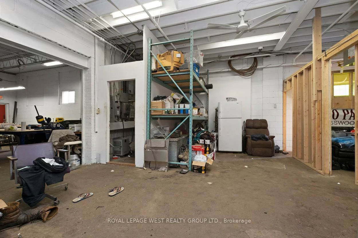 45, Densley, Brookhaven-Amesbury, Toronto