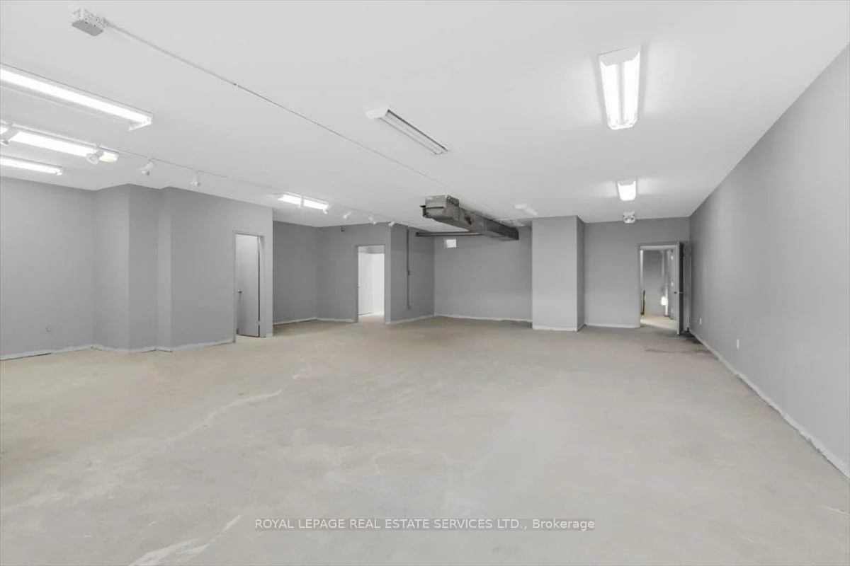 2547A, Eglinton, Keelesdale-Eglinton West, Toronto