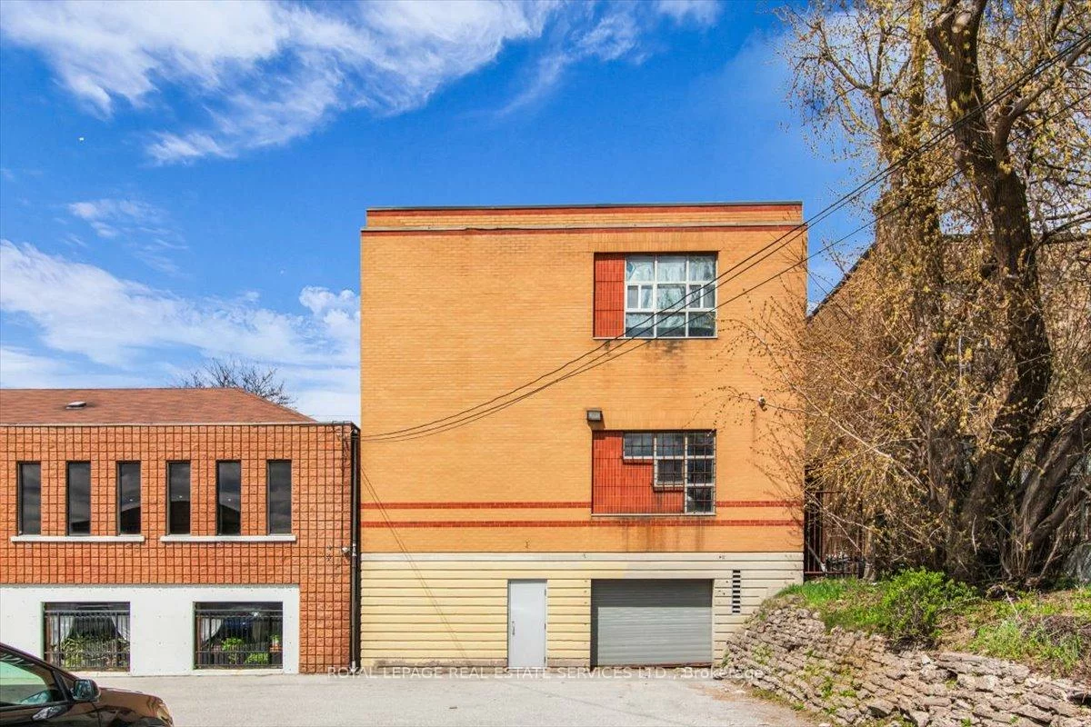 2547A, Eglinton, Keelesdale-Eglinton West, Toronto