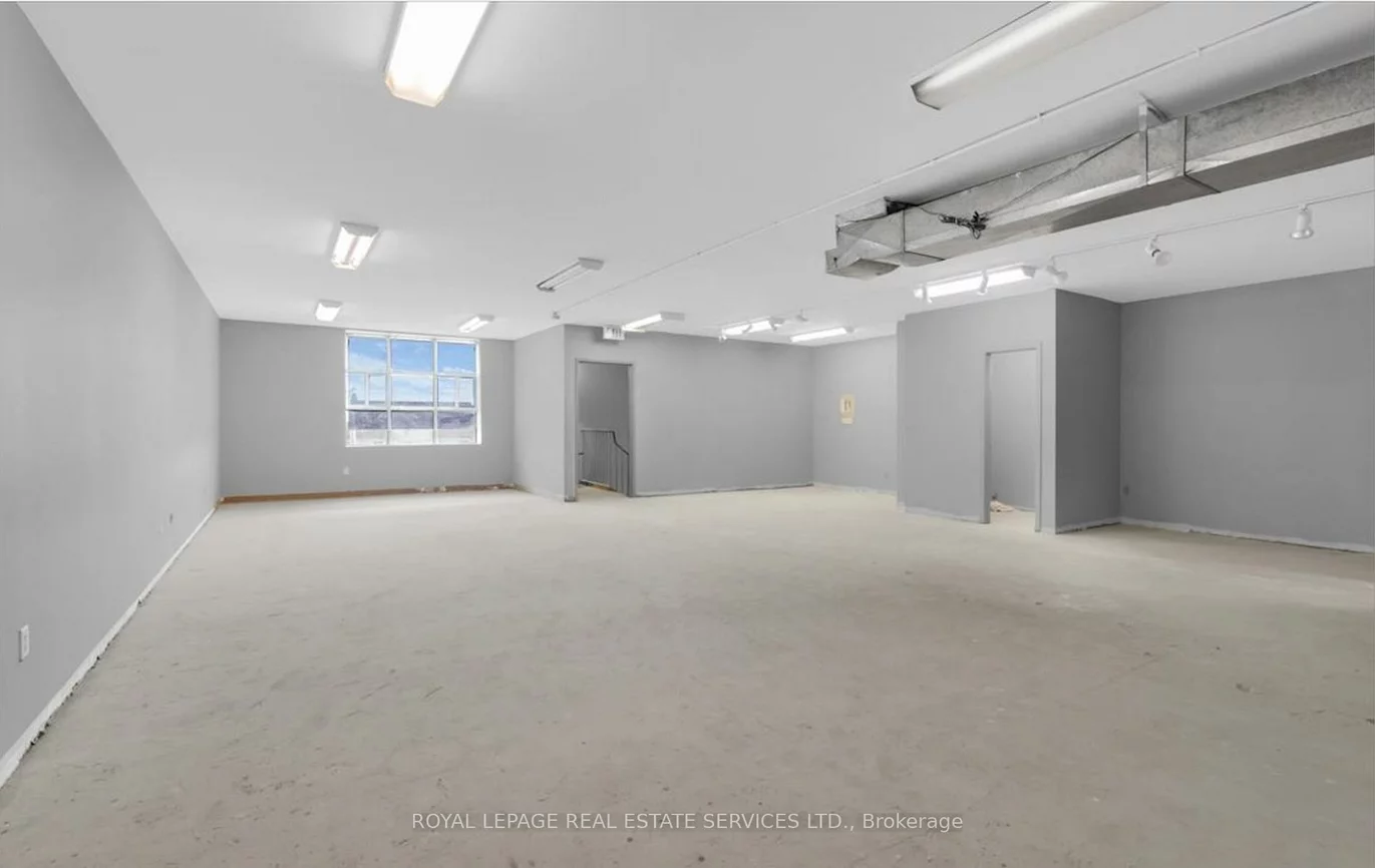 2547A, Eglinton, Keelesdale-Eglinton West, Toronto