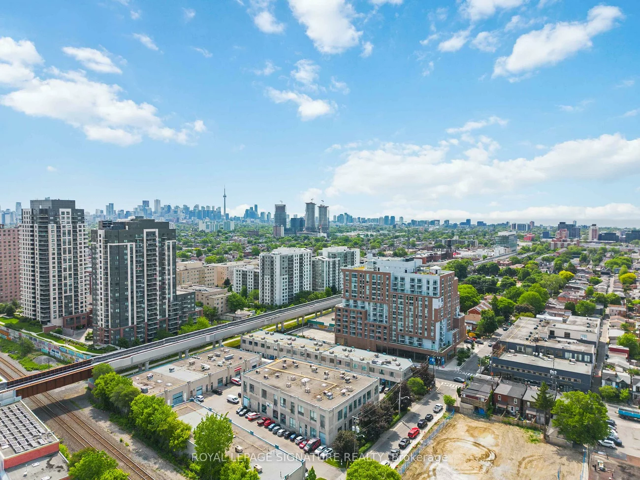 1444, Dupont, Dovercourt-Wallace Emerson-Junction, Toronto
