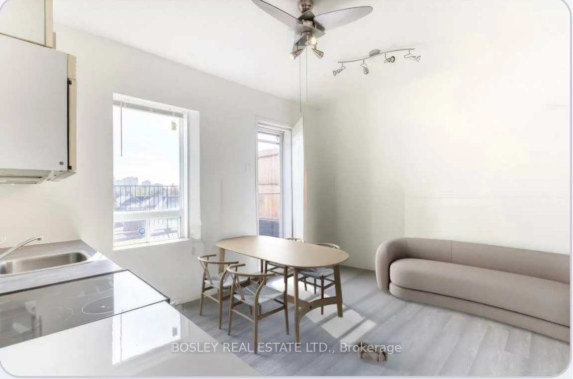 2963, Dundas, Junction Area, Toronto