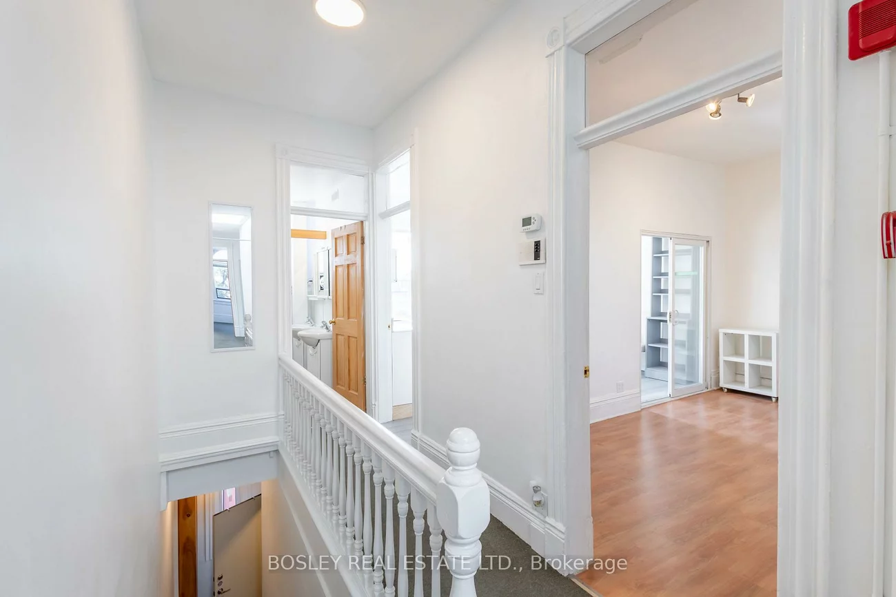 2963, Dundas, Junction Area, Toronto