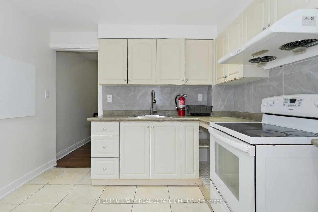 41, Roncesvalles, Roncesvalles, Toronto