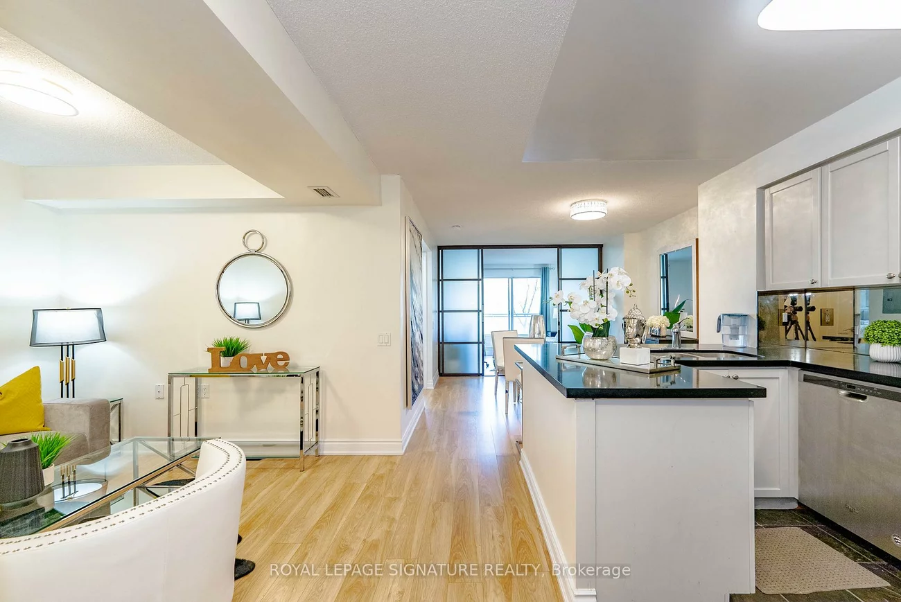 1768, St Clair, Weston-Pellam Park, Toronto