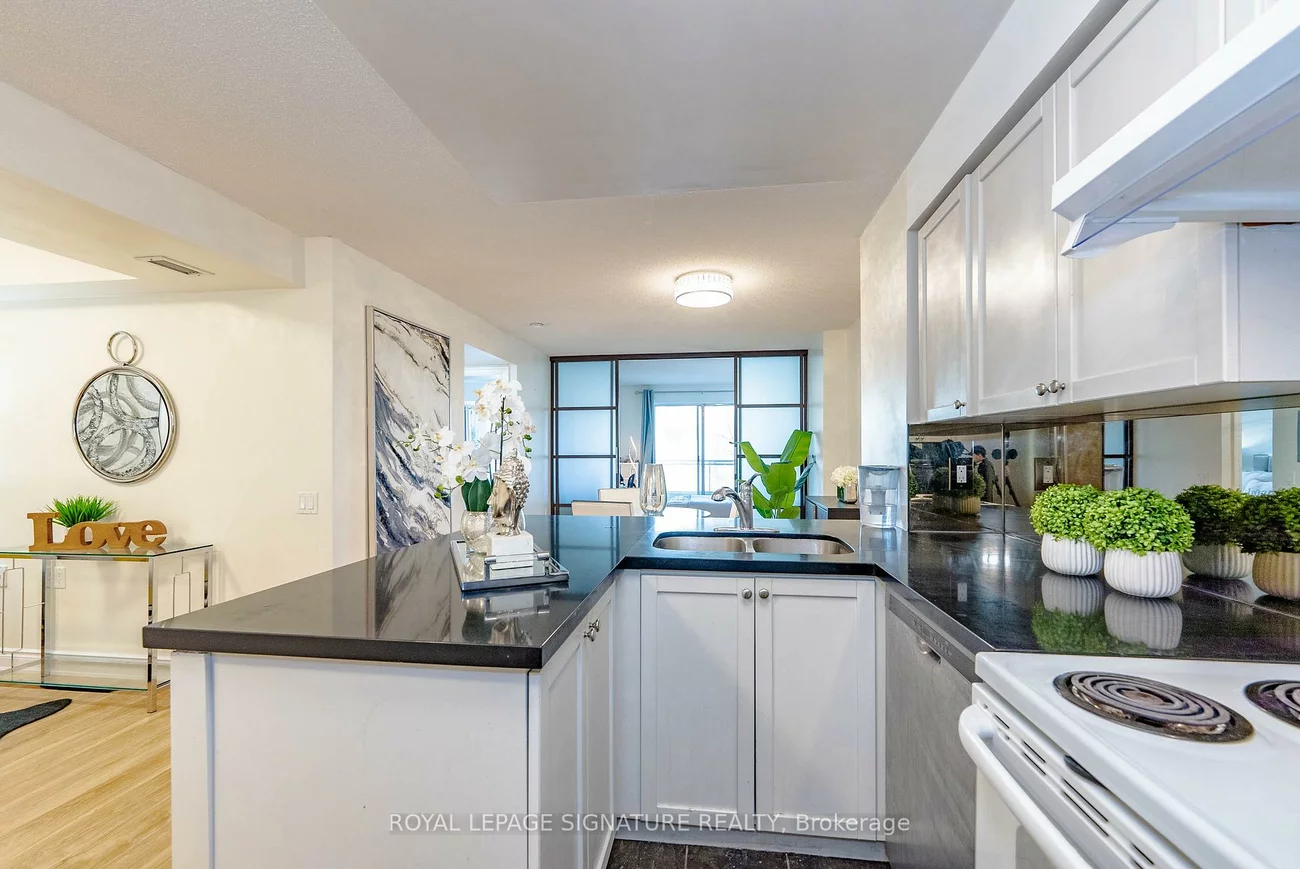 1768, St Clair, Weston-Pellam Park, Toronto
