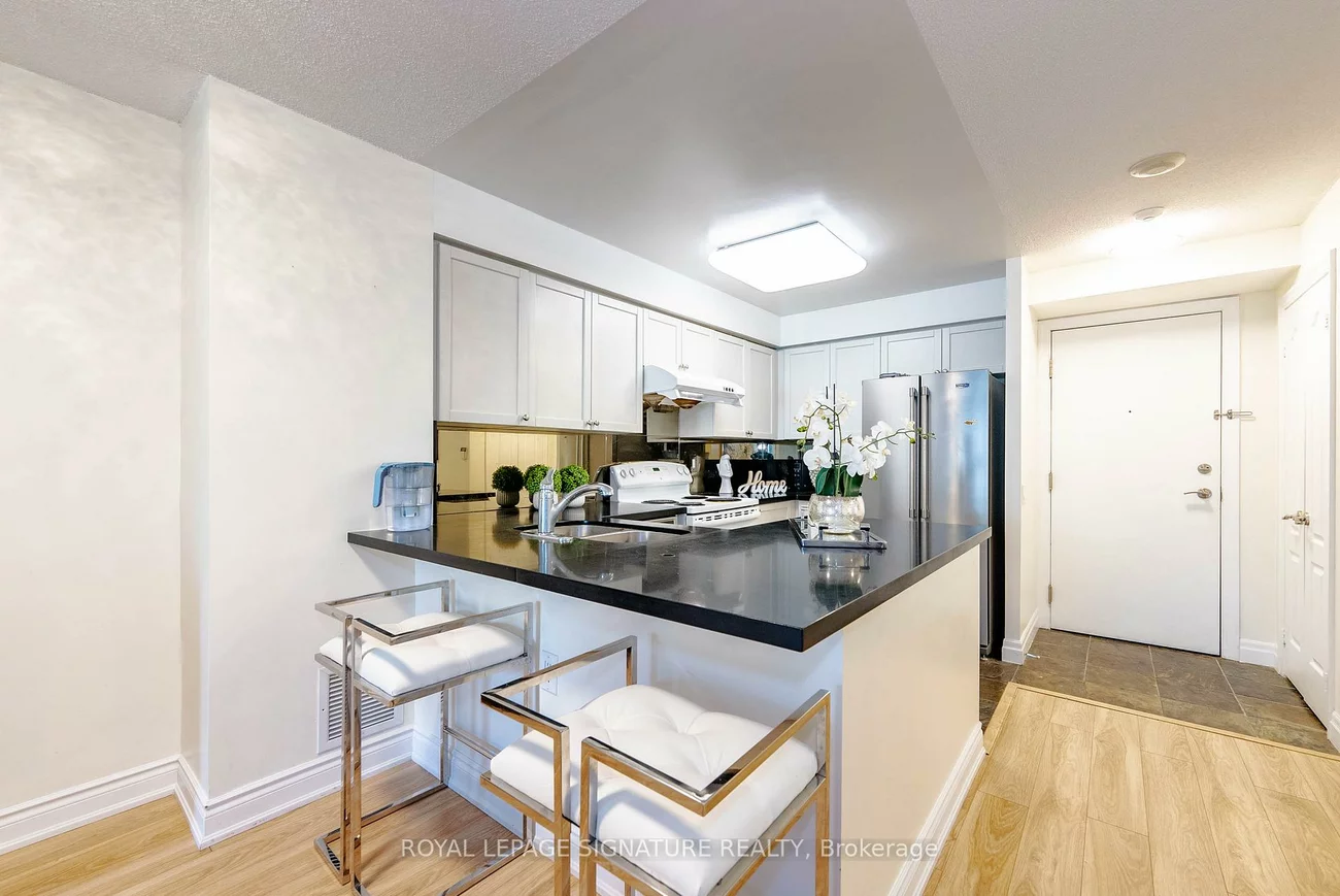 1768, St Clair, Weston-Pellam Park, Toronto