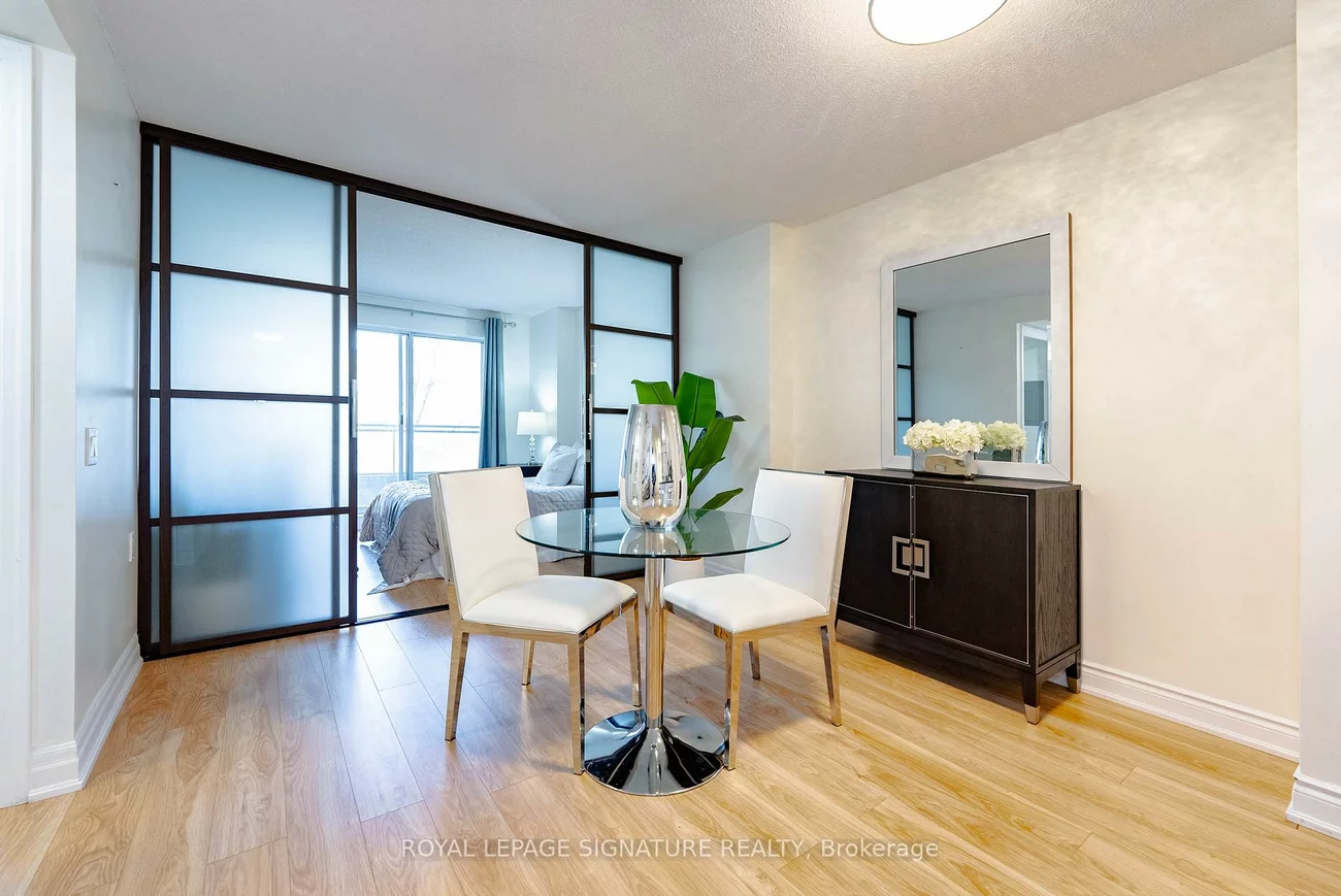 1768, St Clair, Weston-Pellam Park, Toronto