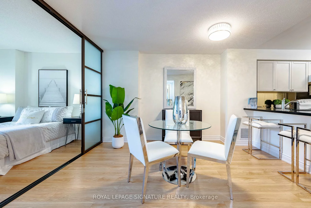 1768, St Clair, Weston-Pellam Park, Toronto