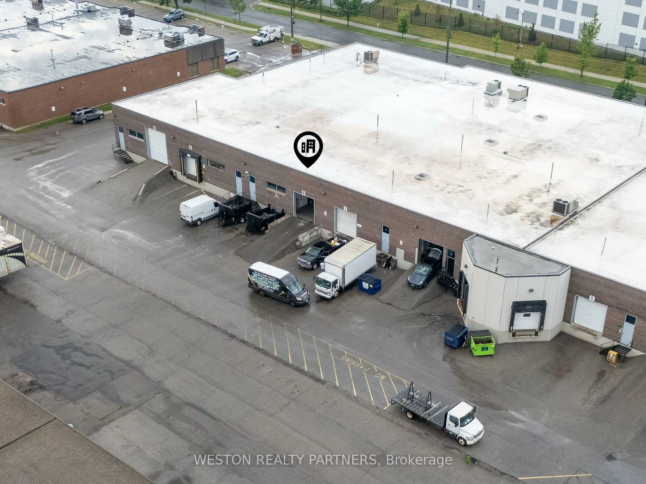240, Bartor, Downsview-Roding-CFB, Toronto