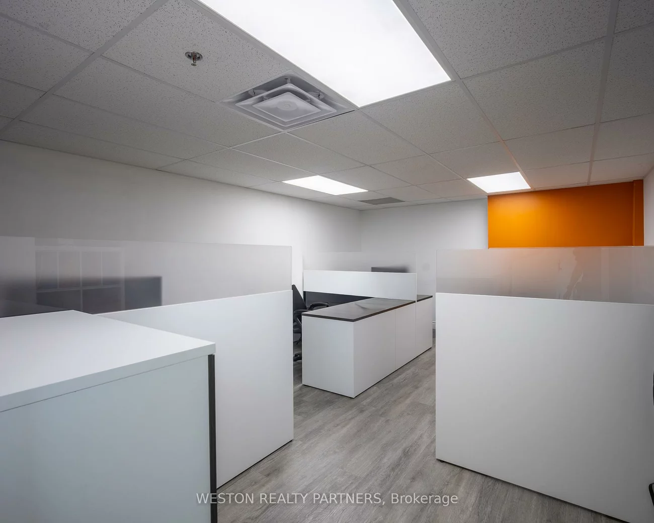 240, Bartor, Downsview-Roding-CFB, Toronto