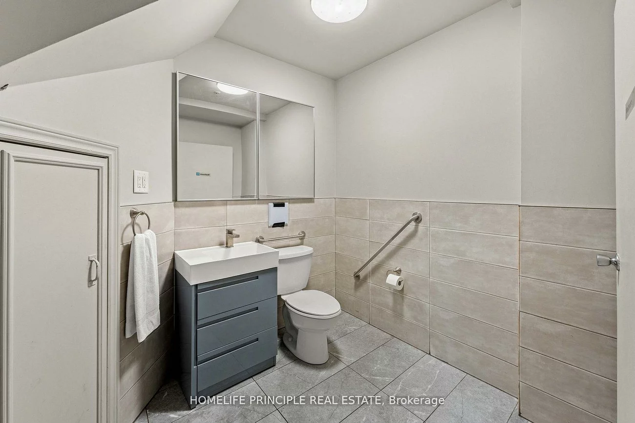 1270, Finch, York University Heights, Toronto