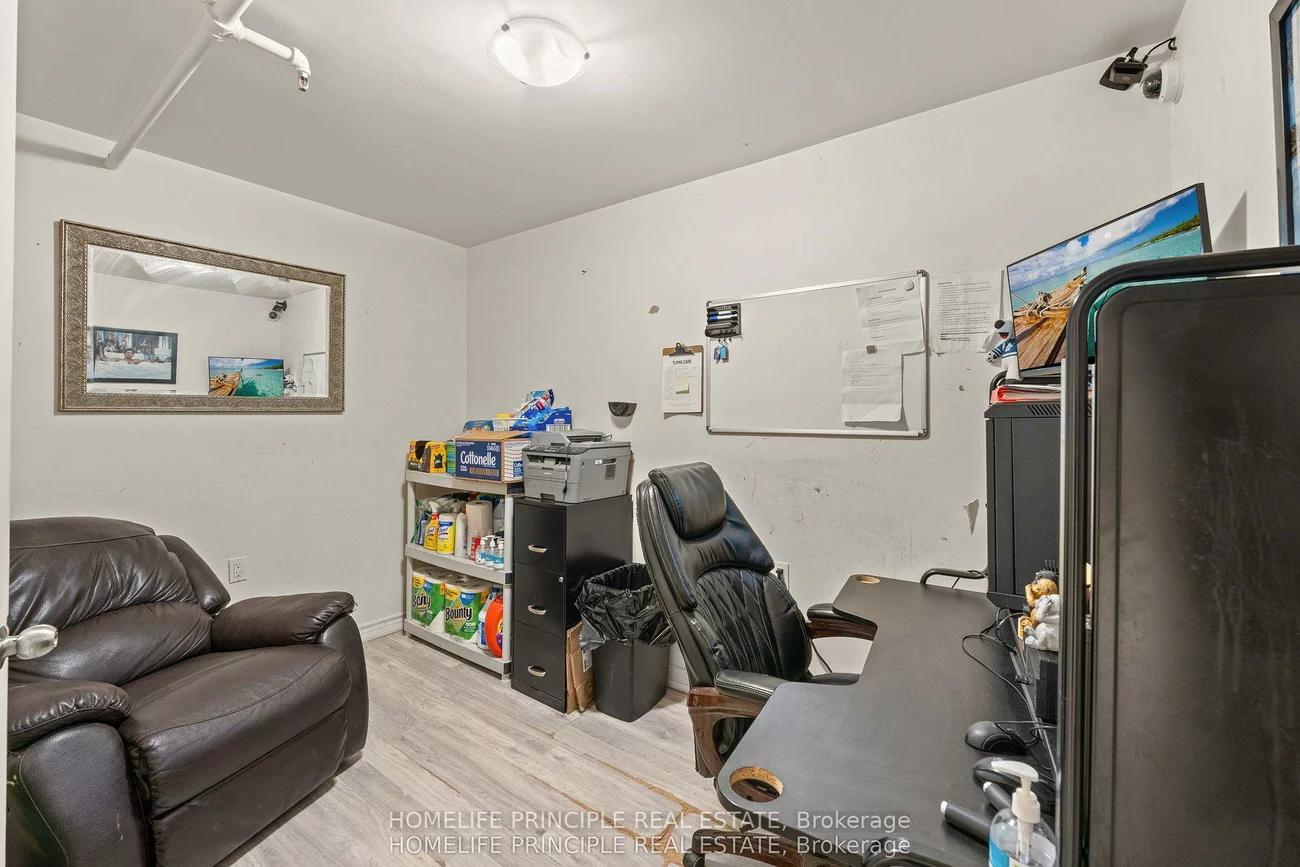 1270, Finch, York University Heights, Toronto