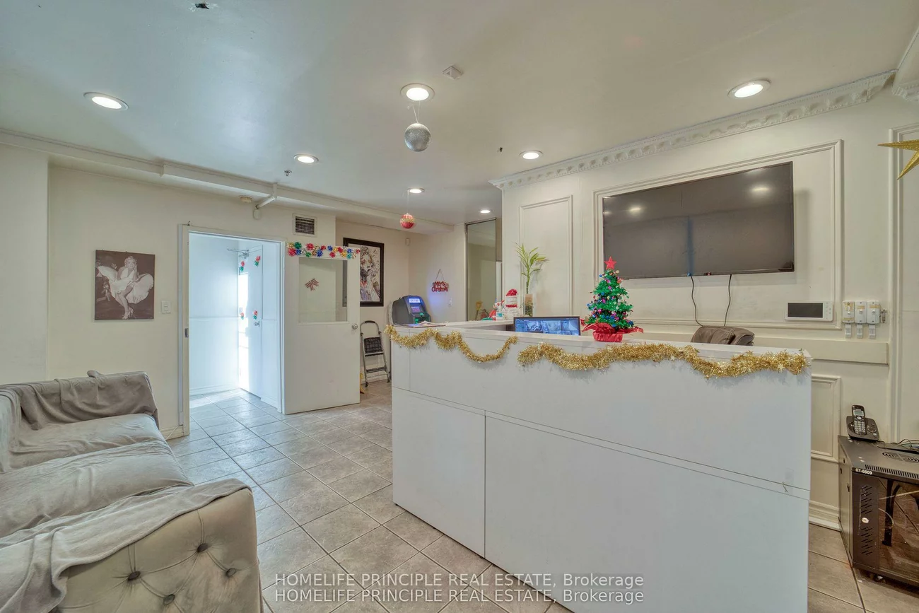 1270, Finch, York University Heights, Toronto