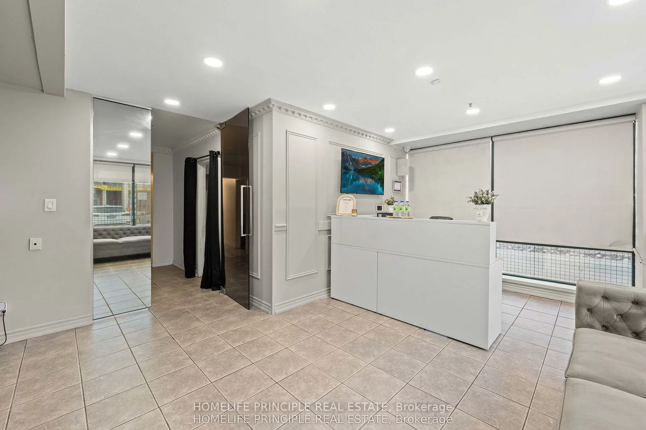 1270, Finch, York University Heights, Toronto